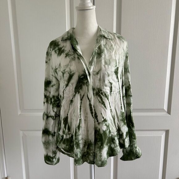 Velvet Heart Green/White Soft‎ Button Down - Picture 1 of 8